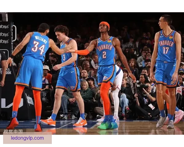 亚历山大三十分雷霆三季横扫尼克斯稳坐西部榜首布伦森空砍三十二
