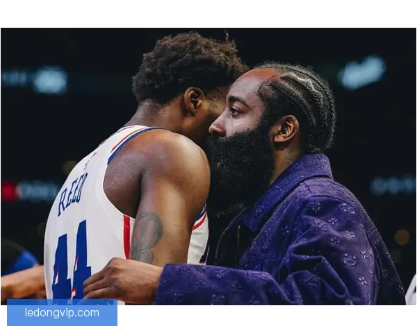 斯特鲁斯手感火热今夜投篮如有神助获哈登盛赞巨大肯定与荣幸时刻